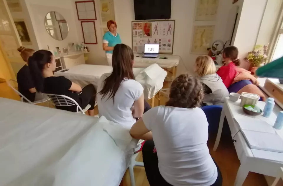 Demonstracija tehnike limfne drenaže